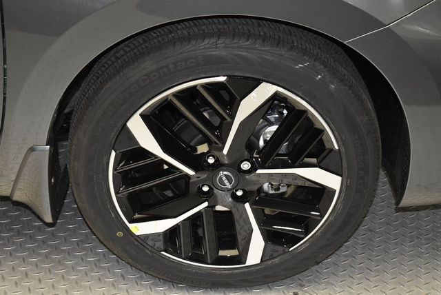 2025 Nissan Versa SR CVT - 22948599 - 33