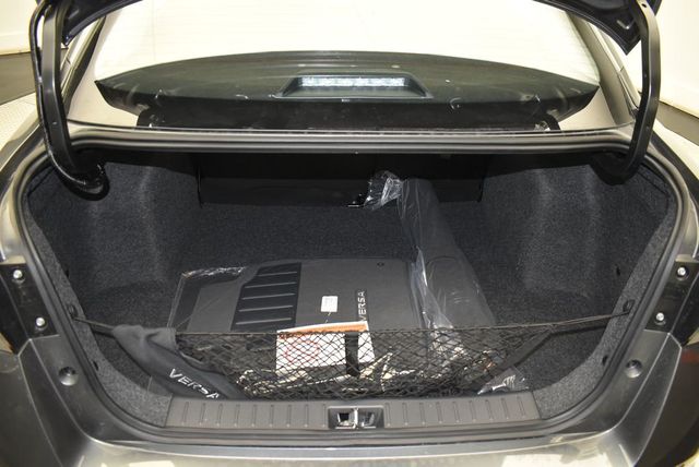 2025 Nissan Versa SR CVT - 22948599 - 34