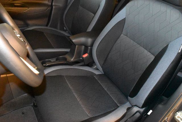 2025 Nissan Versa SV CVT - 22933546 - 9