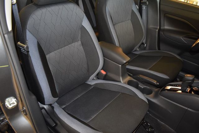 2025 Nissan Versa SV CVT - 22933546 - 19