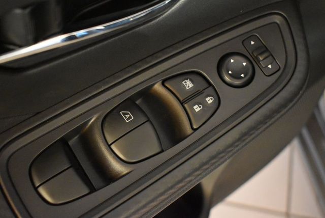 2025 Nissan Versa SV CVT - 22933546 - 7