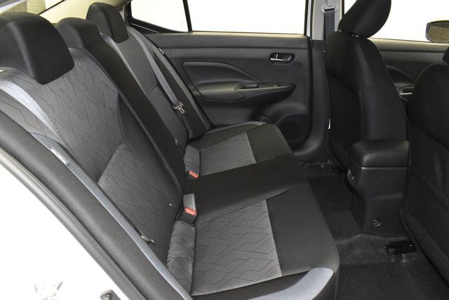 2025 Nissan Versa SV CVT - 22948593 - 27
