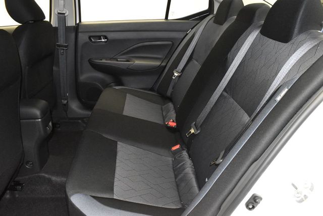 2025 Nissan Versa SV CVT - 22948593 - 31