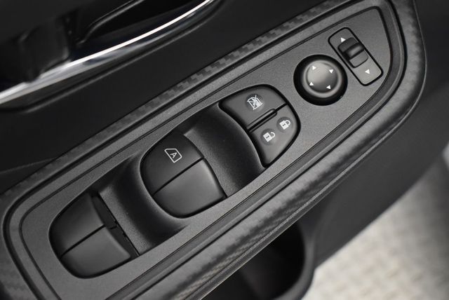 2025 Nissan Versa SV CVT - 22948597 - 10