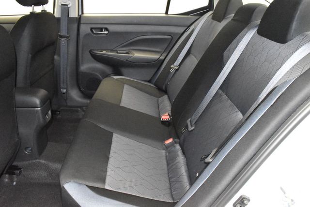 2025 Nissan Versa SV CVT - 22948597 - 32