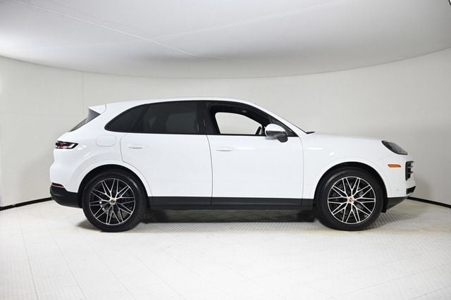 2025 Porsche Cayenne AWD - 22747972 - 5