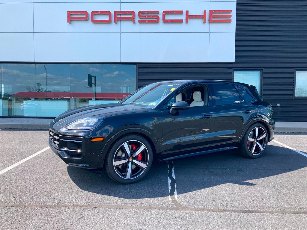 2025 Porsche Cayenne GTS AWD - 22897835 | Video 1