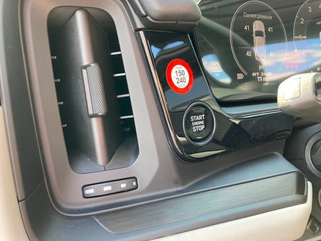 2025 Porsche Cayenne GTS AWD - 22897835 - 18