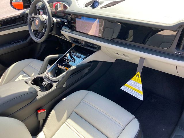 2025 Porsche Cayenne GTS AWD - 22897835 - 28