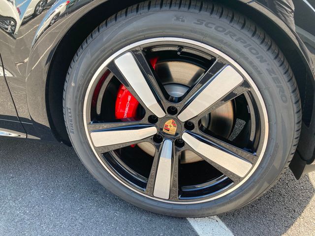 2025 Porsche Cayenne GTS AWD - 22897835 - 32