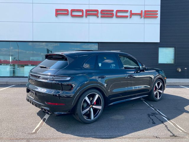 2025 Porsche Cayenne GTS AWD - 22897835 - 39