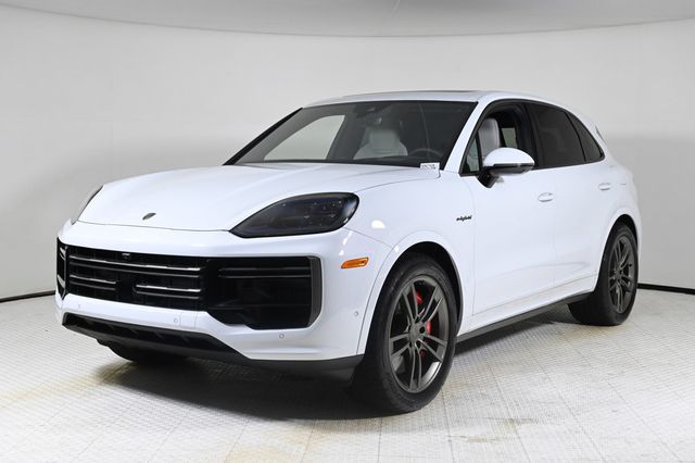 2025 Porsche Cayenne Turbo E-Hybrid AWD - 22954810 - 0
