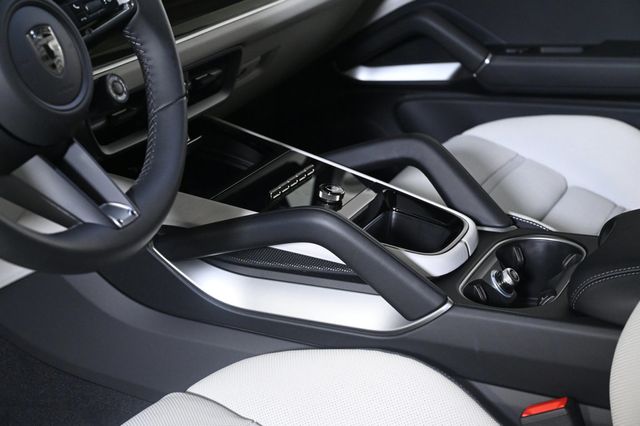 2025 Porsche Cayenne Turbo E-Hybrid AWD - 22954810 - 21