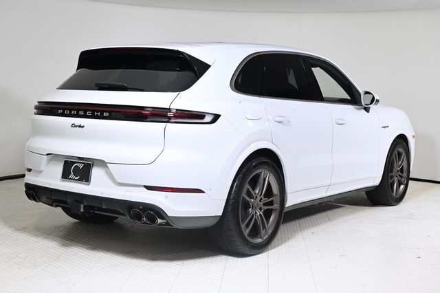 2025 Porsche Cayenne Turbo E-Hybrid AWD - 22954810 - 6
