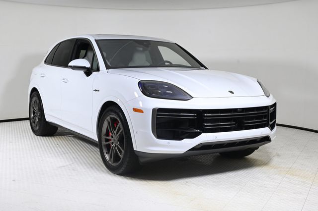 2025 Porsche Cayenne Turbo E-Hybrid AWD - 22954810 - 8