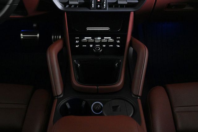 2025 Porsche Cayenne Turbo E-Hybrid Coupe AWD - 22944474 - 14