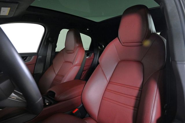 2025 Porsche Cayenne Turbo E-Hybrid Coupe AWD - 22944474 - 3