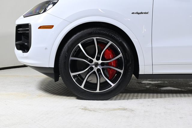 2025 Porsche Cayenne Turbo E-Hybrid Coupe AWD - 22971487 - 24