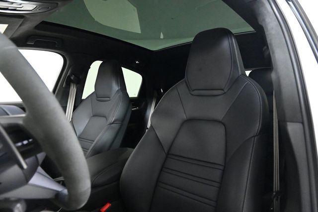 2025 Porsche Cayenne Turbo E-Hybrid Coupe AWD - 22971487 - 4
