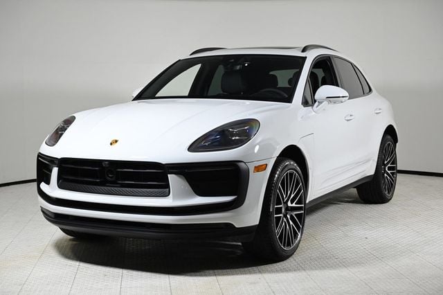 2025 Porsche Macan AWD - 22748002 - 0