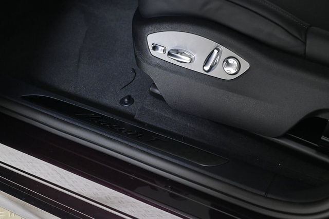 2025 Porsche Macan AWD - 22945002 - 25