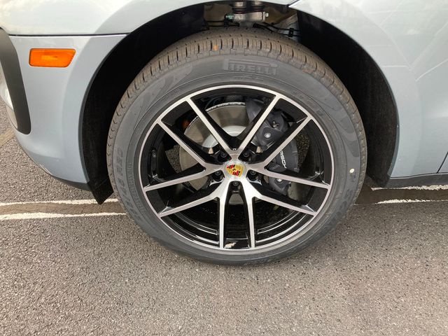2025 Porsche Macan AWD - 22802530 - 10
