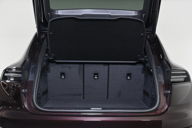 2025 Porsche Macan Electric 4 AWD - 22968626 - 25