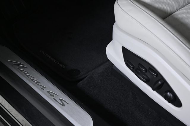 2025 Porsche Macan Electric 4S AWD - 22923907 - 24