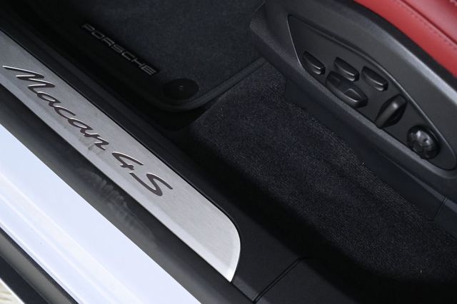 2025 Porsche Macan Electric 4S AWD - 22944999 - 21