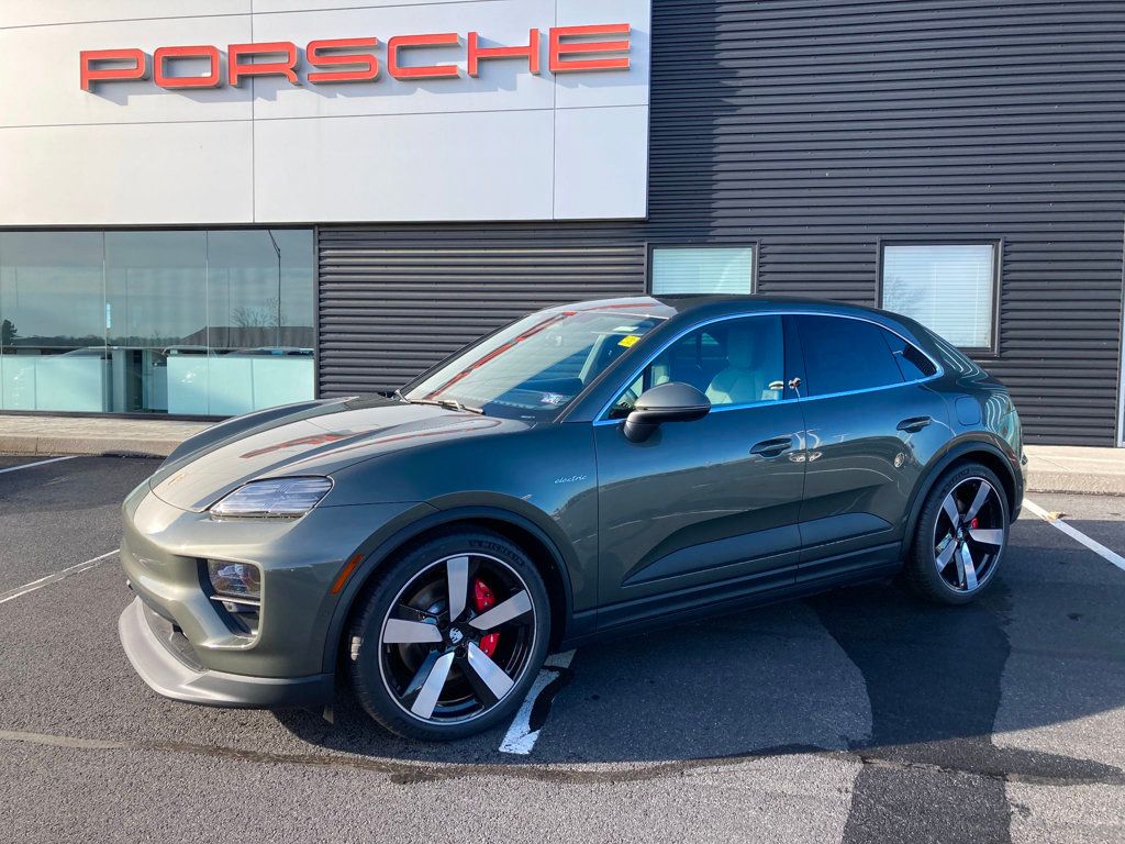 2025 Porsche Macan Electric 4S AWD - 22714035 | Video 1