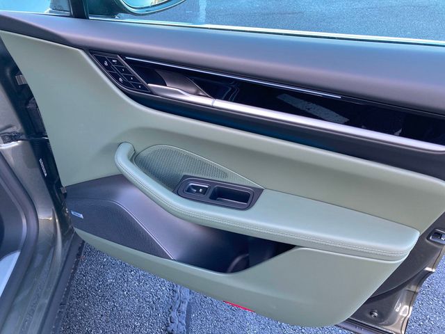 2025 Porsche Macan Electric 4S AWD - 22714035 - 29