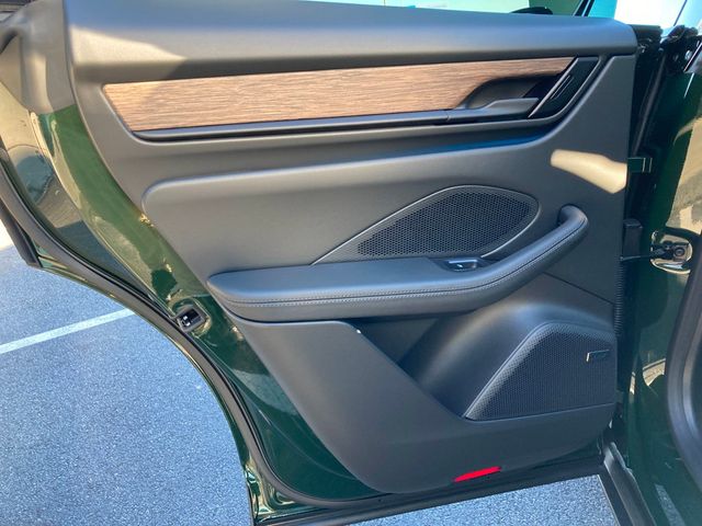 2025 Porsche Macan Electric 4S AWD - 22753142 - 24