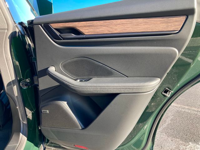 2025 Porsche Macan Electric 4S AWD - 22753142 - 27