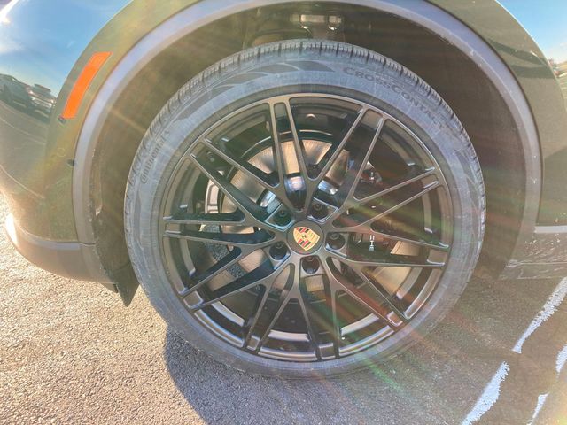 2025 Porsche Macan Electric 4S AWD - 22753142 - 8