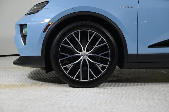 2025 Porsche Macan Electric RWD - 22747968 - 24