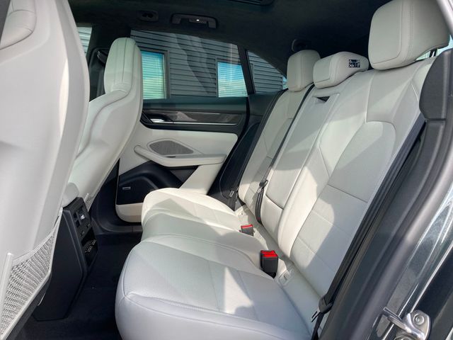 2025 Porsche Macan Electric Turbo AWD - 22952643 - 14