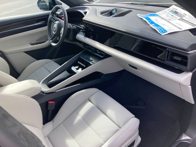 2025 Porsche Macan Electric Turbo AWD - 22952643 - 19