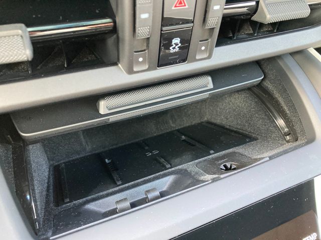 2025 Porsche Macan Electric Turbo AWD - 22952643 - 36