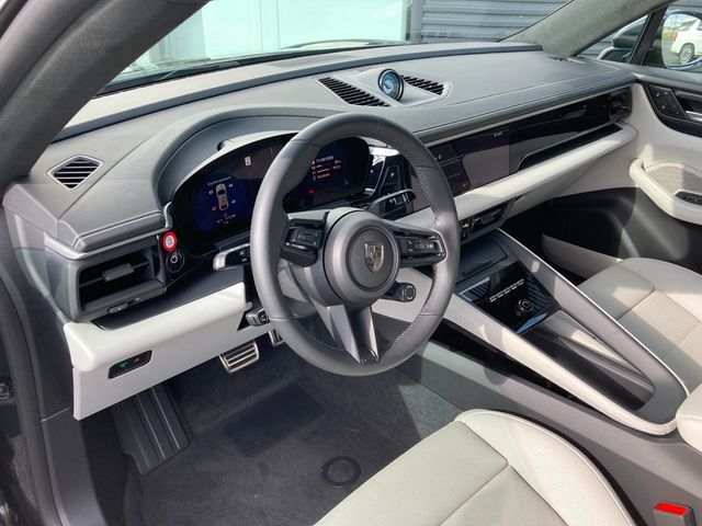 2025 Porsche Macan Electric Turbo AWD - 22952643 - 3