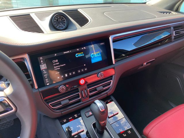 2025 Porsche Macan S AWD - 22915224 - 9
