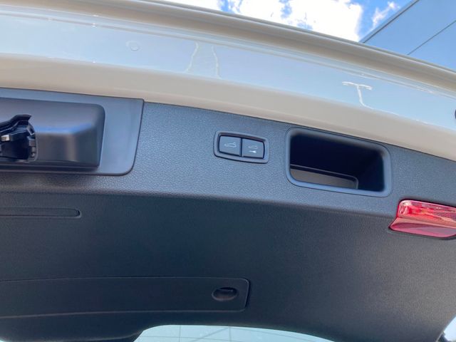 2025 Porsche Macan S AWD - 22915224 - 19