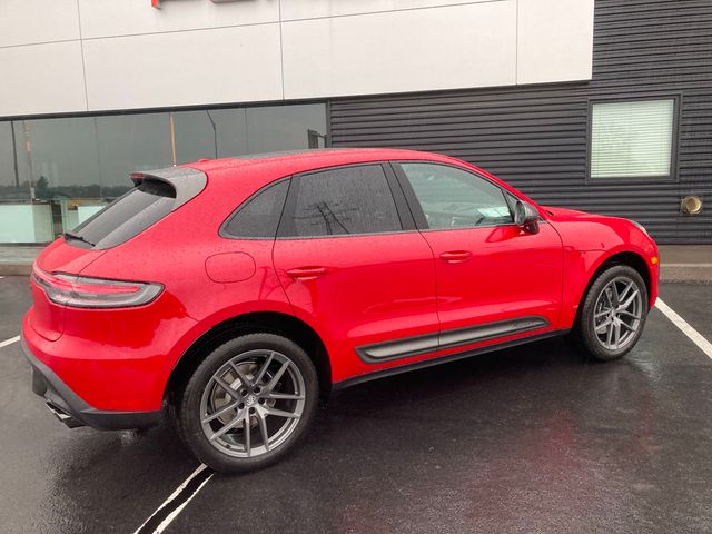 2025 Porsche Macan T AWD - 22694682 - 12