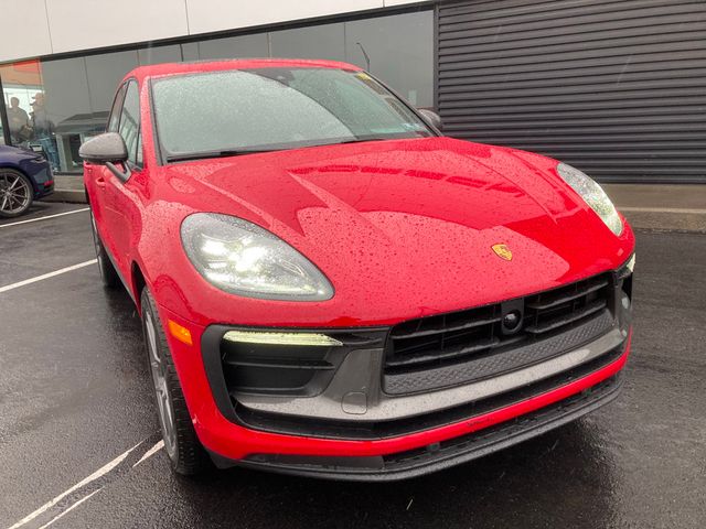 2025 Porsche Macan T AWD - 22694682 - 17