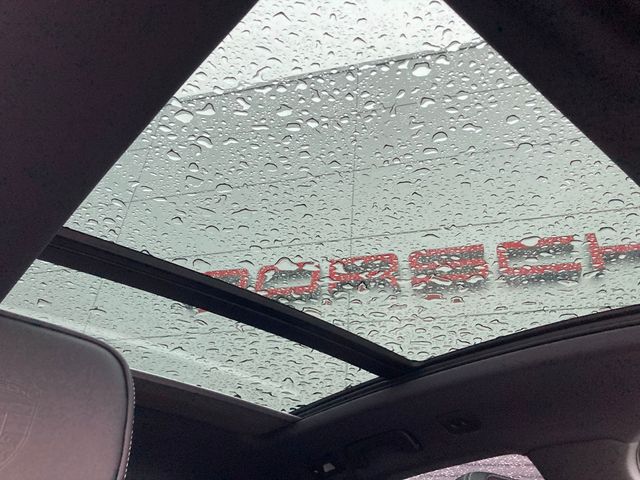 2025 Porsche Macan T AWD - 22694682 - 32