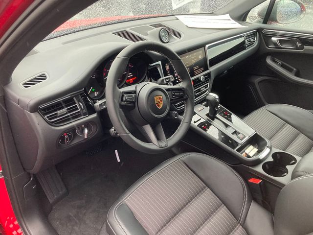 2025 Porsche Macan T AWD - 22694682 - 3