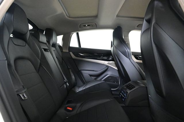 2025 Porsche Panamera 4 E-Hybrid AWD - 22944986 - 18