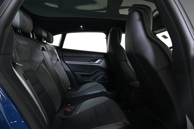 2025 Porsche Taycan 4 Cross Turismo AWD - 22950432 - 18