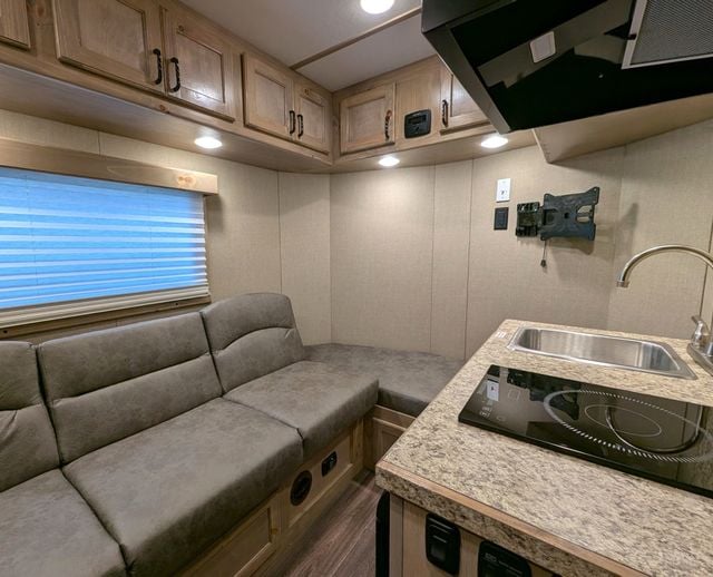 2025 Shadow 2 Horse Slant Bumper Pull Living Quarters  - 22805127 - 9