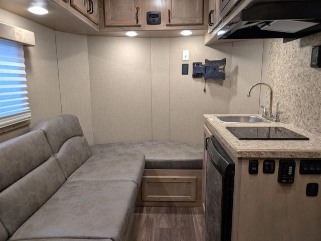 2025 Shadow 2 Horse Slant Bumper Pull Living Quarters  - 22805127 - 6