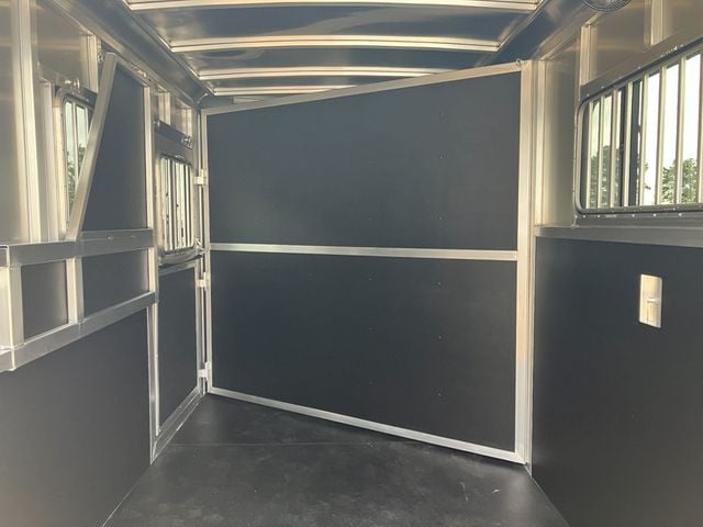 2025 Shadow 2 Horse Slant with Drop Feed Windows & Escape Door  - 22717372 - 6